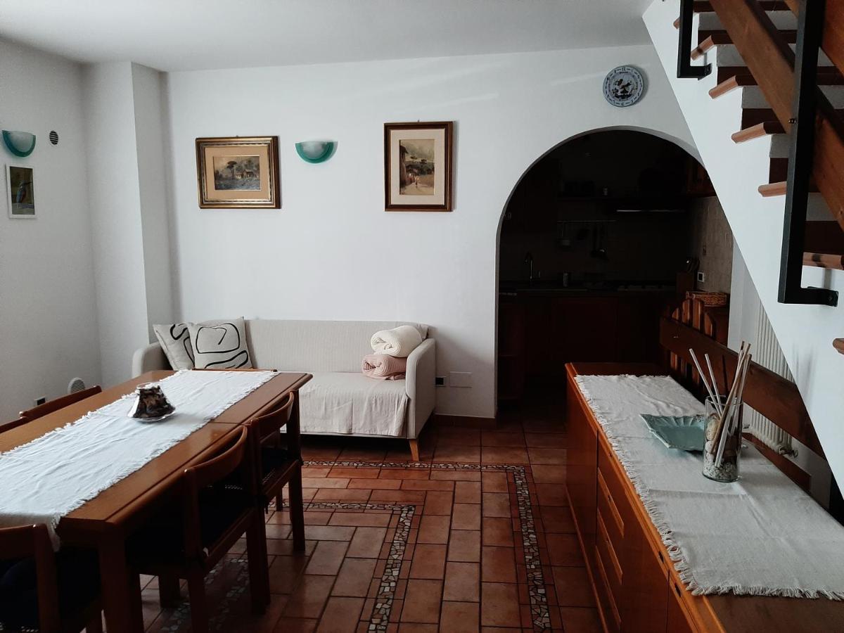 La Casa Di Walter E Rosa Villa Castel Di Sangro Exteriör bild