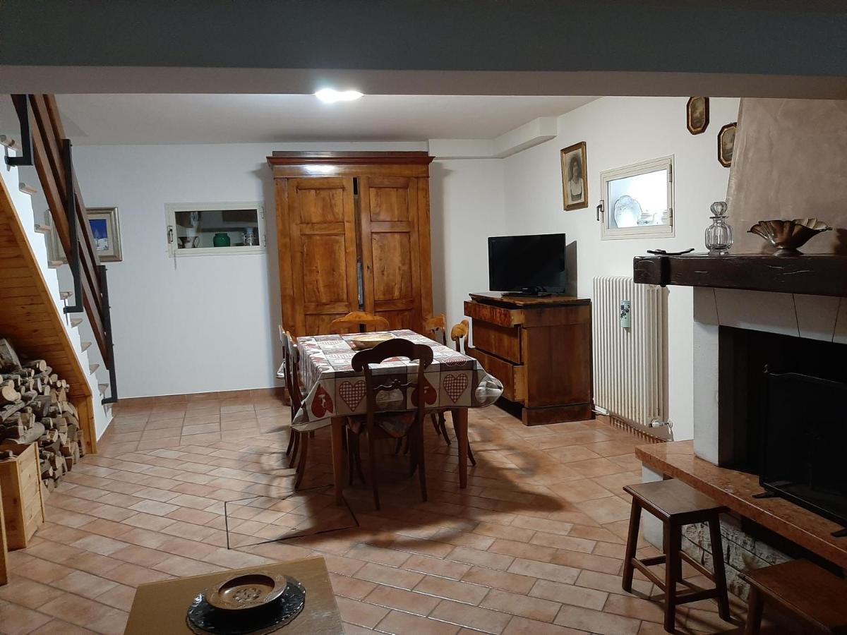 La Casa Di Walter E Rosa Villa Castel Di Sangro Exteriör bild